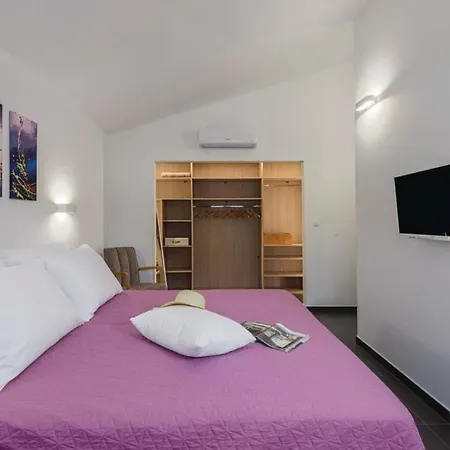 Villa Izabel With Hot Whirpool Krnica Exterior photo