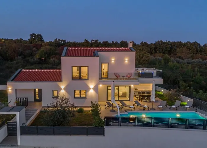 Villa Izabel With Hot Whirpool